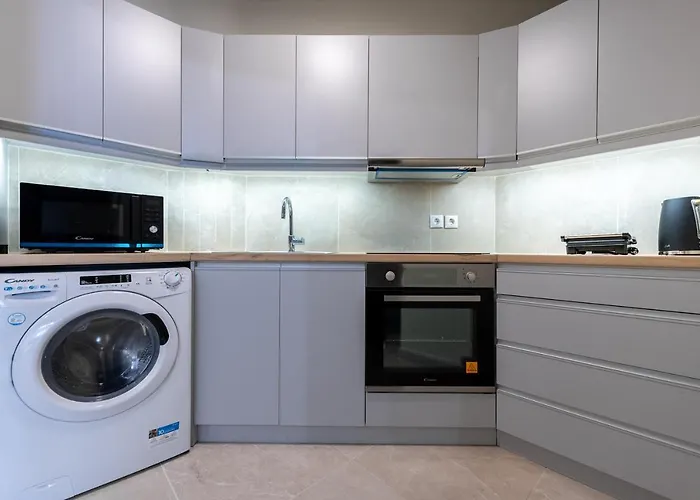 Phaedrus Living Luxury Flat Ampelokipoi